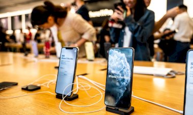 Khảo sát cho thấy người trẻ Mỹ thích được sở hữu iPhone hơn Samsung