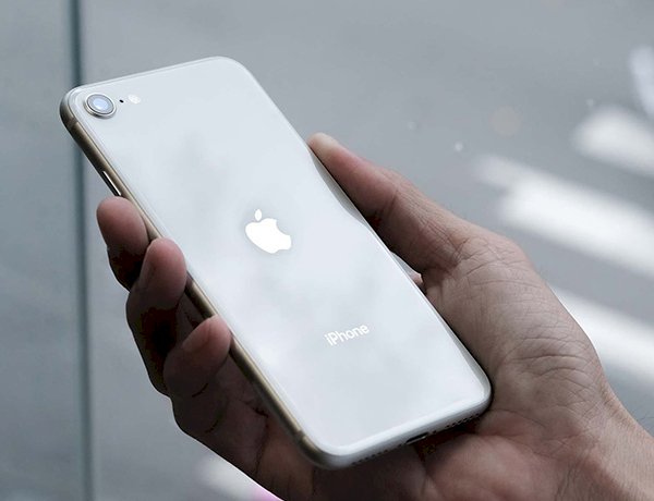 Dự đoán iPhone SE ra mắt giữa tháng 4 này, iPhone 12 màn hình 6.7 inch dời đến tháng 10 bán
