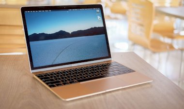 Lộ thông tin cấu hình MacBook ARM: giống MacBook 12", bàn phím cánh bướm, pin đến 20 tiếng