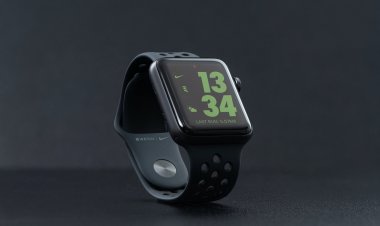 Apple phát hành watchOS 7.0.3 cho Apple Watch Series 3, sửa lỗi tự restart