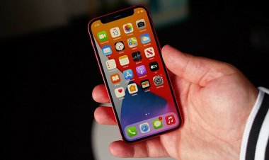 Bên trong iPhone 12 mini: Apple đã thu nhỏ iPhone 12 như thế nào