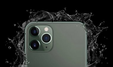 Apple bị phạt 10 triệu EUR tại Ý vì quảng cáo không đúng sự thật về chống nước trên iPhone