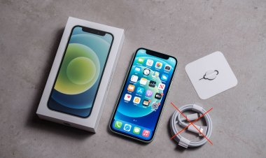 Apple đang cân nhắc bỏ luôn cáp Lightning trong hộp iPhone?