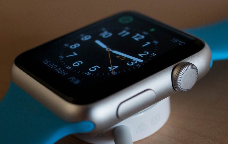 Vì sao không đặt tên iWatch mà lại là Apple Watch?