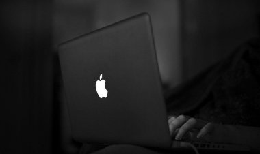 Lý do Apple không còn dùng logo quả táo sáng đèn