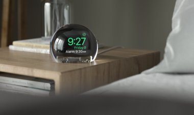 NightWatch, đế sạc cho Apple Watch trong suốt tuyệt đẹp