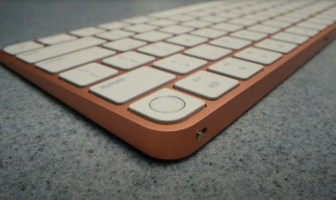 Apple bắt đầu bán ra bàn phím Magic mới có TouchID