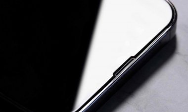 Apple dời loa lên sát khung viền máy để phần notch trên iPhone 13 sẽ nhỏ hơn