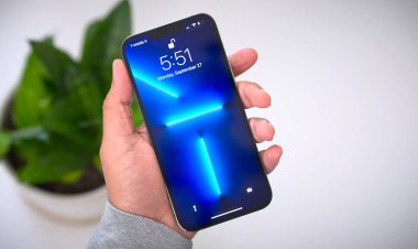 iFixit xác nhận iPhone 13 sẽ thực sự mất Face ID nếu màn hình bị thay không chính chủ