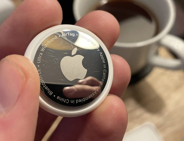 Cảnh sát Toronto cảnh báo tình trạng tội phạm dùng AirTag để theo dõi và ăn trộm xe hơi