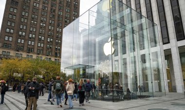 Apple trở thành công ty đầu tiên có giá trị thị trường 3.000 tỷ USD