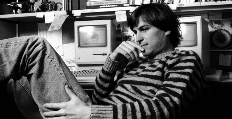 Danh thiếp của Steve Jobs thời làm phó giám đốc điều hành Apple sắp được đấu giá