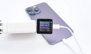 iPhone 14 Pro Max vẫn hỗ trợ công suất sạc nhanh tối đa 27W tương tự như 13 Pro Max