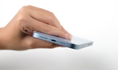 Apple có thể sẽ trang bị USB-C ngay từ iPhone 15