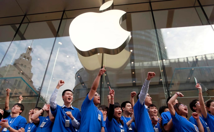 Cổ phiếu Apple tiếp tục tăng kỉ lục, tiến sát giá trị vốn hoá 3000 tỷ đô la