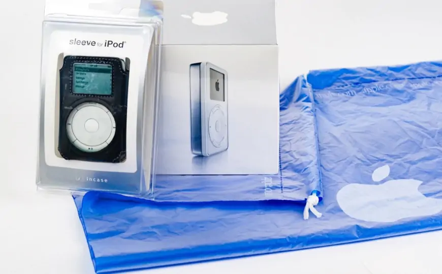 iPod đời đầu được bán với mức giá kỷ lục 29.000 đô