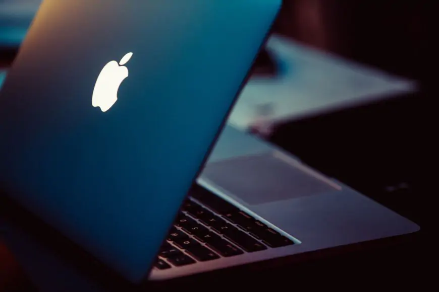 Apple chuẩn bị ra mắt phiên bản MacBook giá rẻ để cạnh tranh với Chromebook