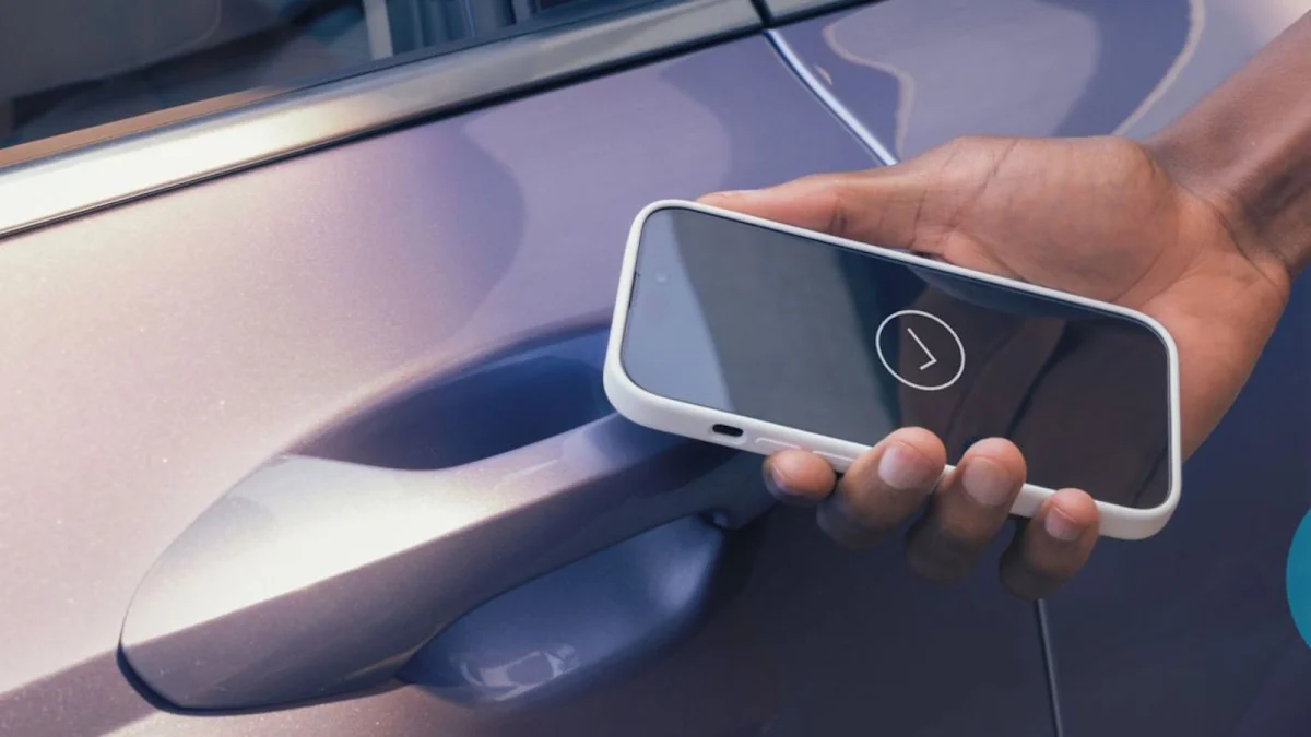 Apple sắp hỗ trợ tính năng Car Key cho xe điện của Xiaomi