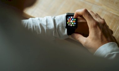 Tài liệu hướng dẫn người dùng đeo Apple Watch đúng cách