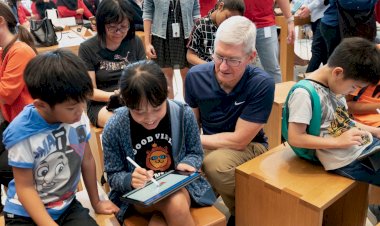 CEO Apple Tim Cook đang có một chuyến đi tới Singapore