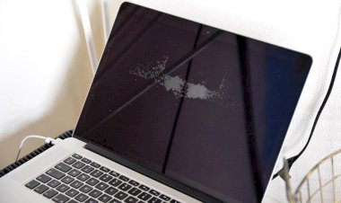 Apple vẫn còn nhận sửa miễn phí màn hình MacBook bị bong chống lóa