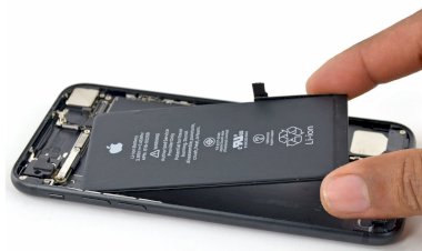 Pháp phạt Apple 27 triệu USD vì làm giảm hiệu năng iPhone đời cũ