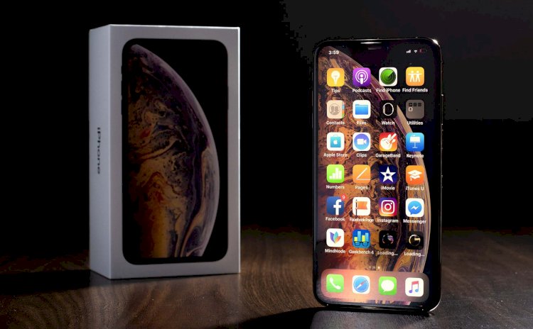 iPhone 11 sử dụng chung tấm nền OLED với Galaxy S10 và Note10?