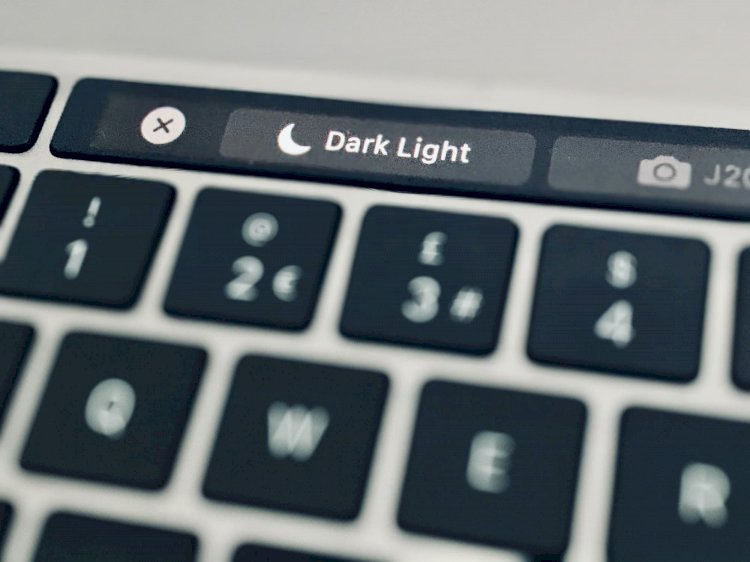 Hướng dẫn thêm nút Dark Mode cho macOS trên Touch Bar